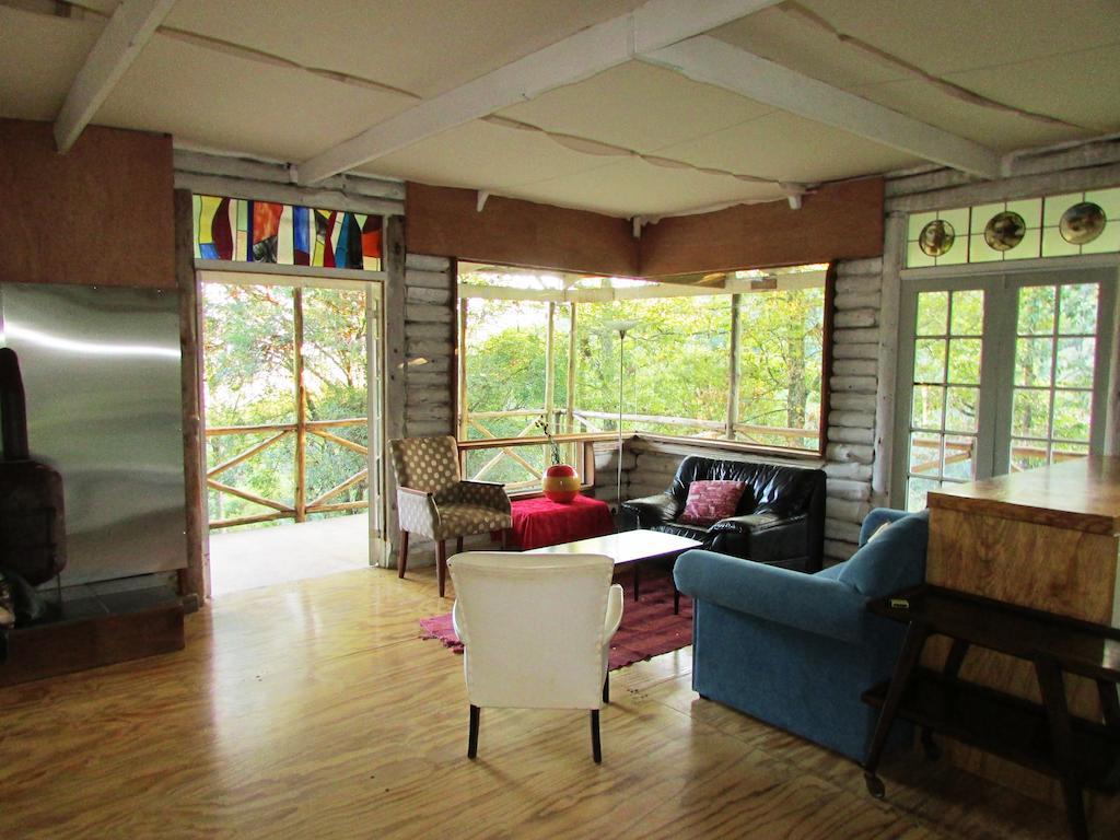 Old Pine Cabin Karkloof Yarrow Exterior photo